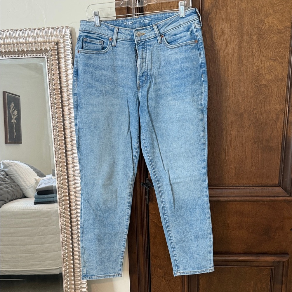 Women’s Light Blue Jeans
